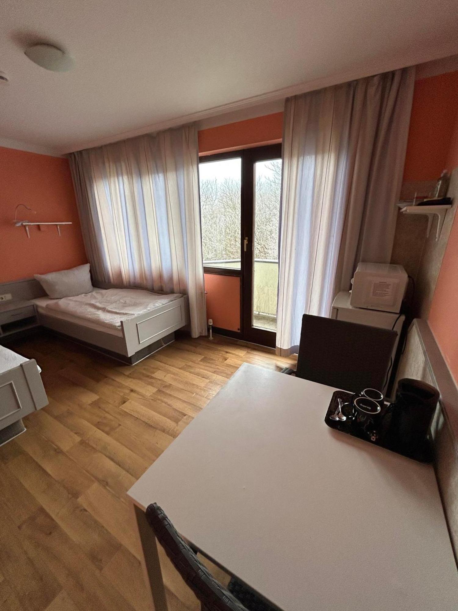 Budget Aubing Apartmenthostel Aub 162 * München