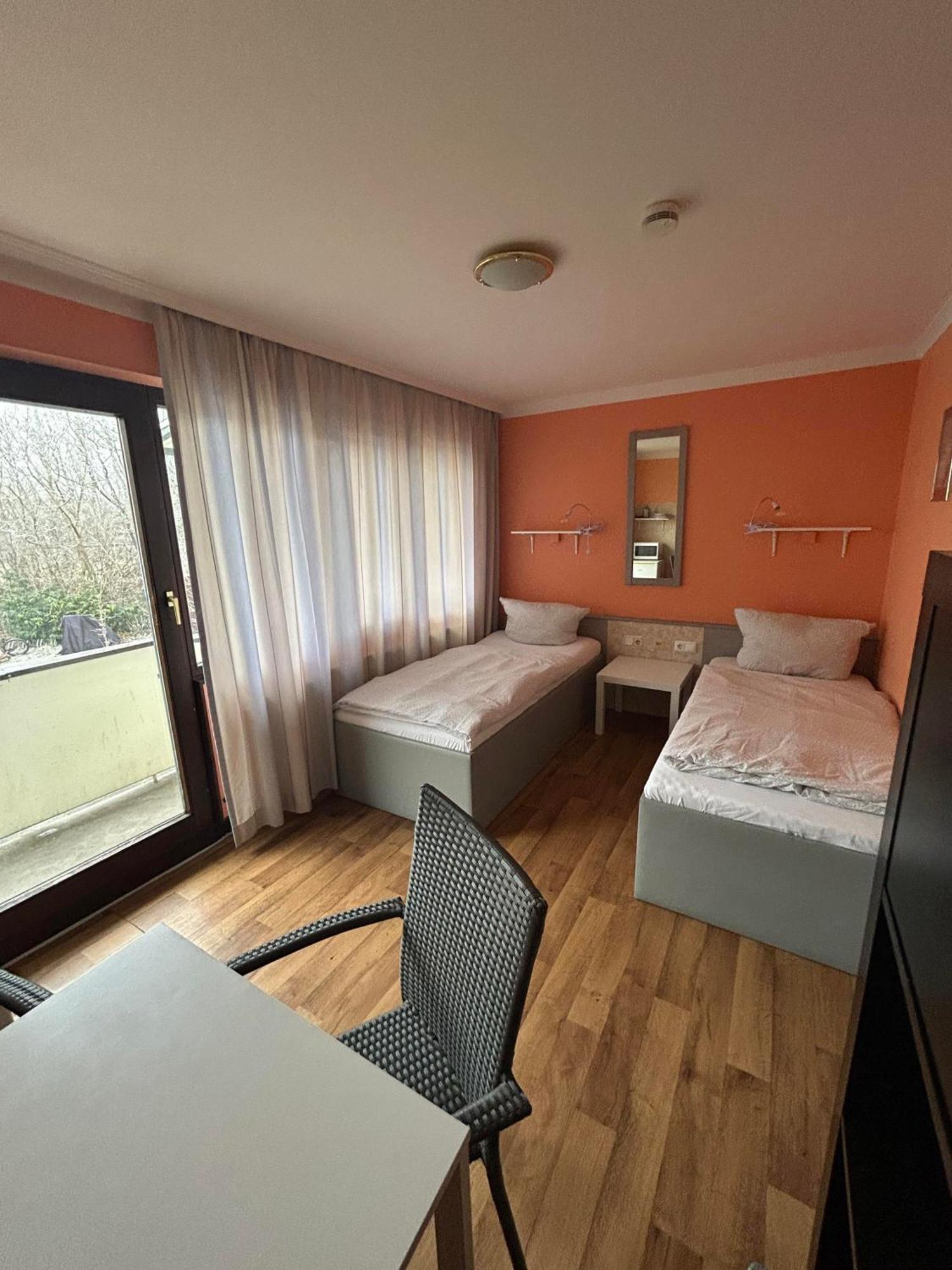 Hostel Budget Aubing Apartmenthostel Aub 162 München
