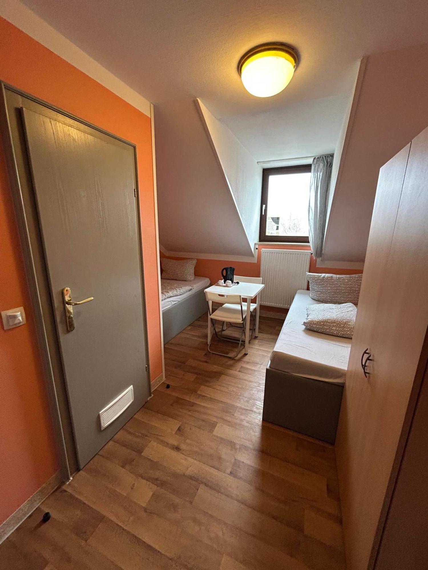 Hostel Budget Aubing Apartmenthostel Aub 162 München