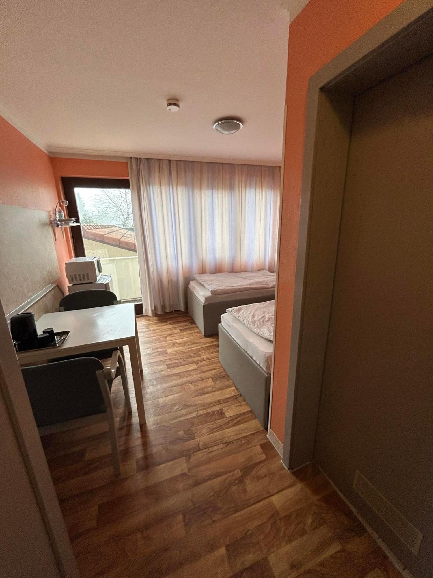Low Budget Aubing Apartmenthostel Aub 162 München