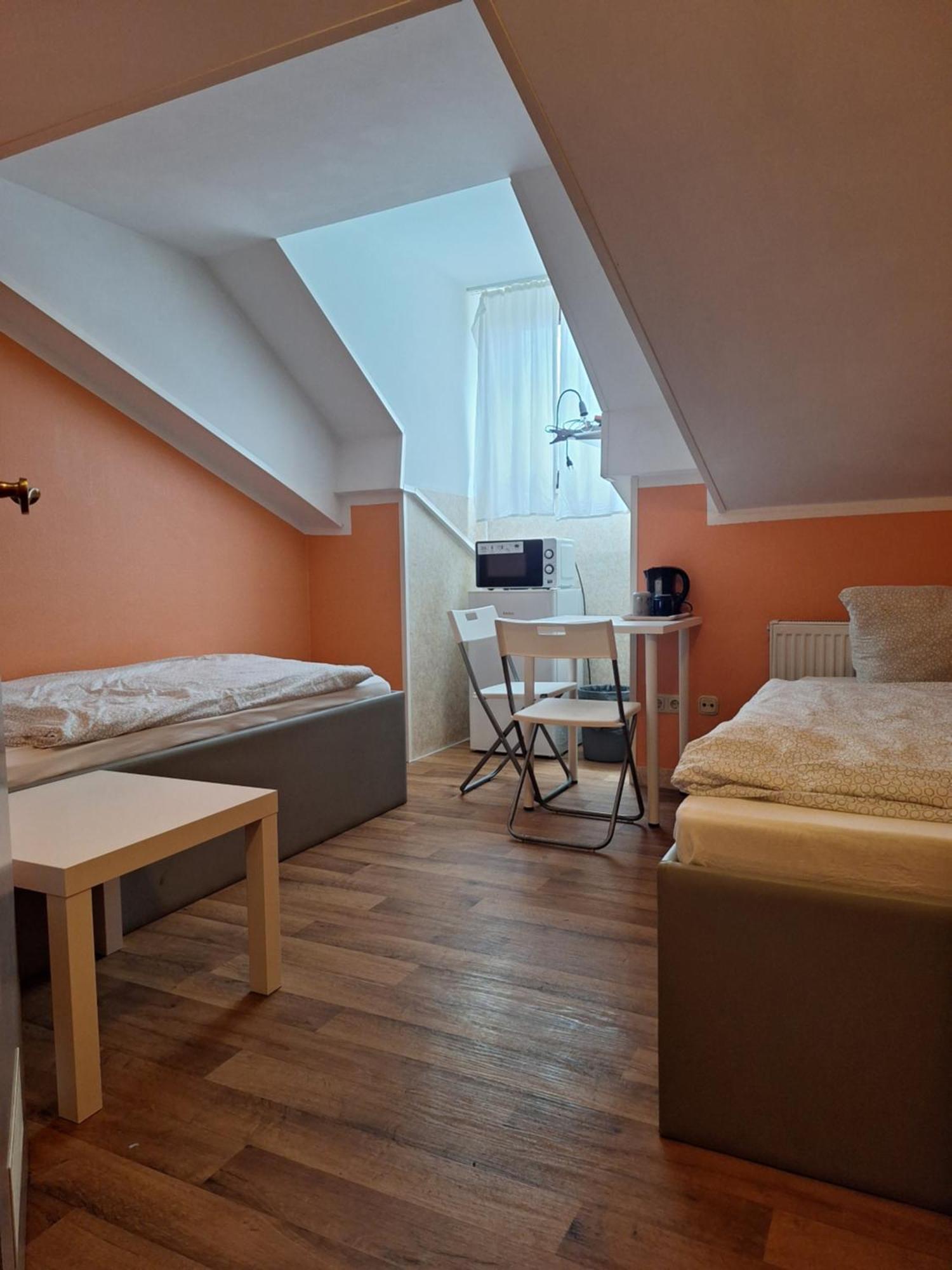 Low Budget Aubing Apartmenthostel Aub 162 Hostel München