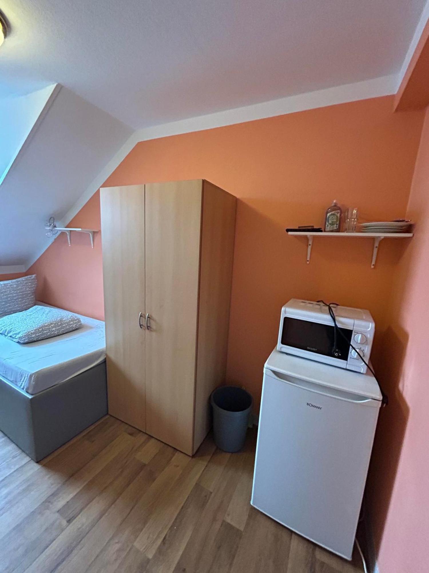 Low Budget Aubing Apartmenthostel Aub 162 *