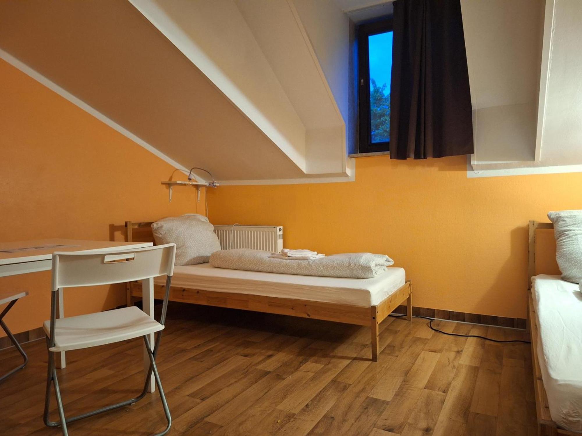 Low Budget Aubing Apartmenthostel Aub 162 Hostel *