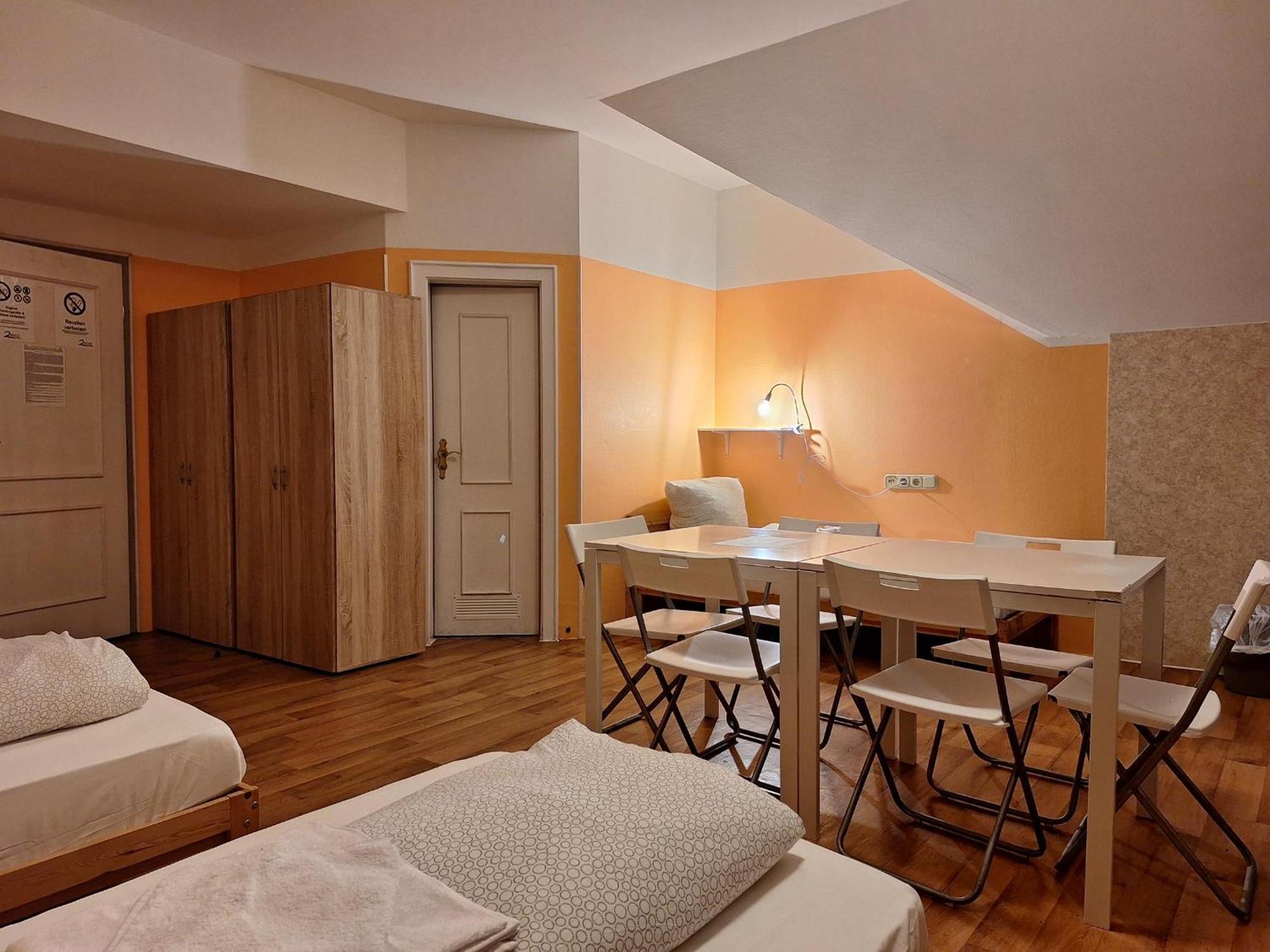 Low Budget Aubing Apartmenthostel Aub 162 Hostel München
