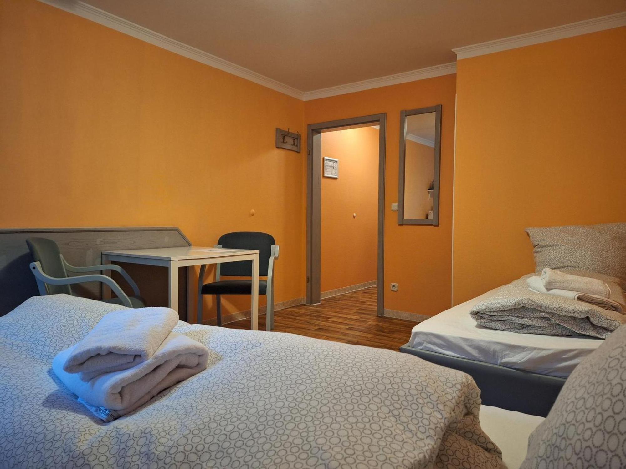 Low Budget Aubing Apartmenthostel Aub 162 *