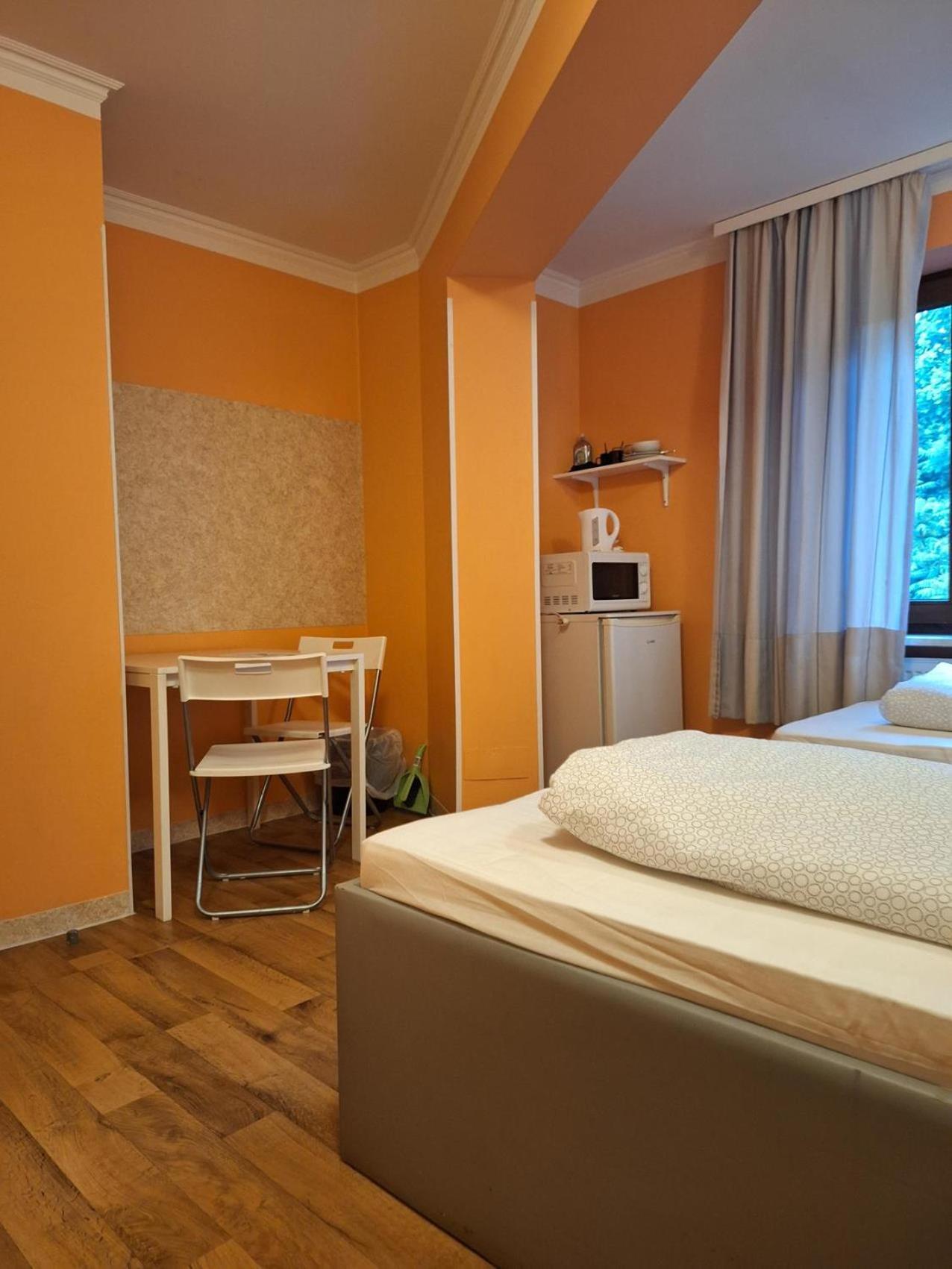 Low Budget Aubing Apartmenthostel Aub 162 München